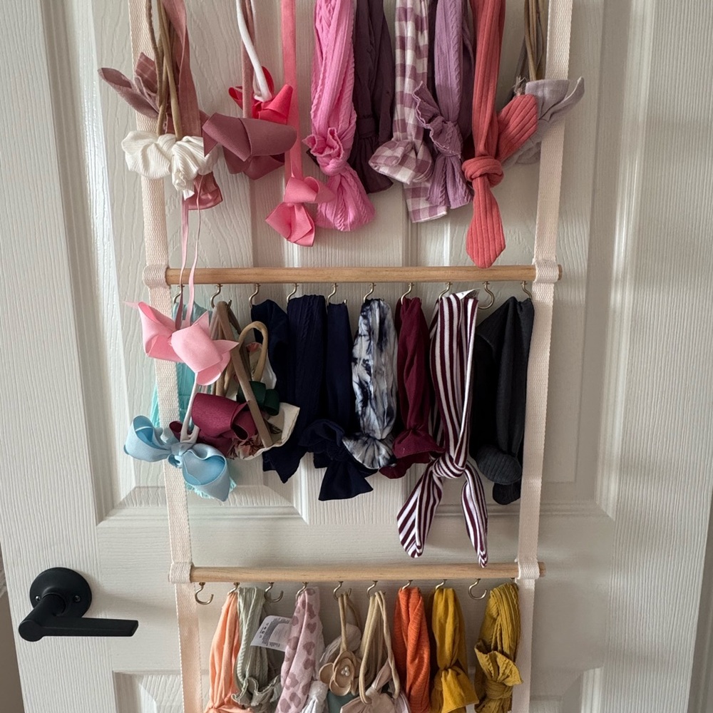 Colorful Bows with Hair Accessories Hanger Included